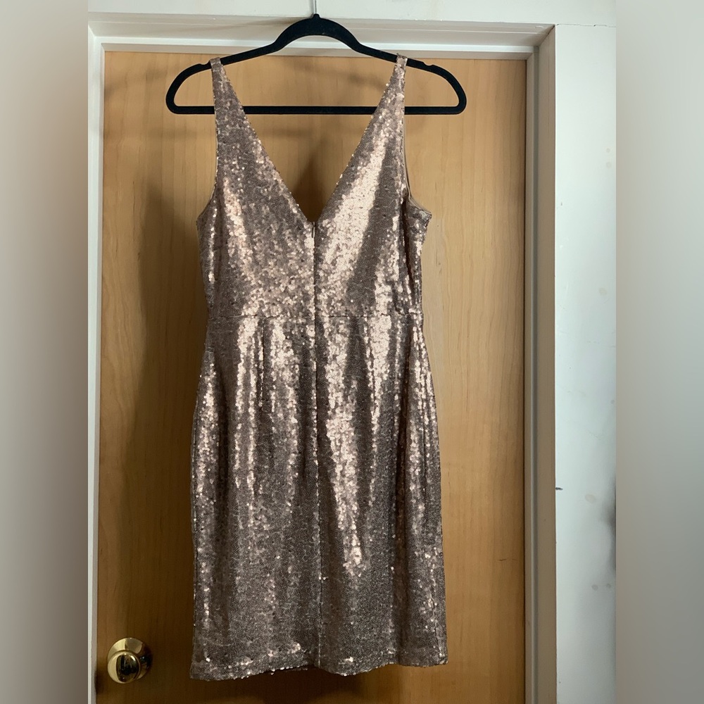 Lulu's Shimmering Rose Gold Sleeveless  Sequin Mini Dress.     Size-Medium - Picture 4 of 4